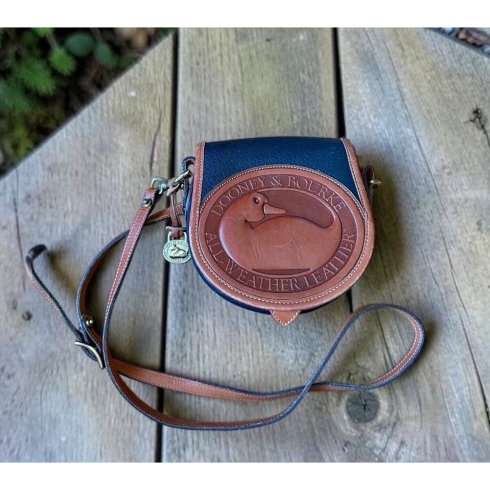 Vintage Dooney & Bourke Big Duck All Weather Leather Black Crossbody Bag Purse